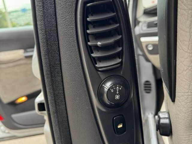 Сірий Пежо 807, об'ємом двигуна 2.2 л та пробігом 200 тис. км за 4500 $, фото 9 на Automoto.ua