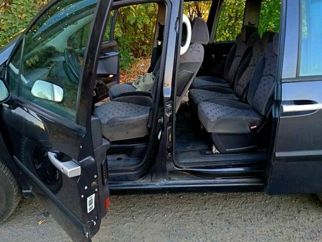 Серый Пежо 807, объемом двигателя 2.2 л и пробегом 322 тыс. км за 4700 $, фото 2 на Automoto.ua