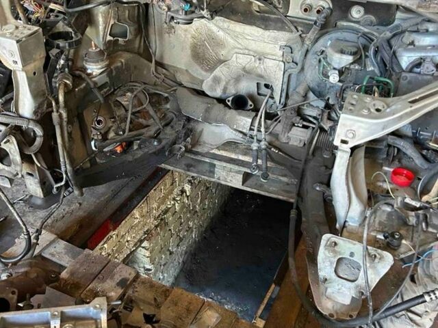 Сірий Пежо 807, об'ємом двигуна 2.2 л та пробігом 200 тис. км за 4500 $, фото 21 на Automoto.ua