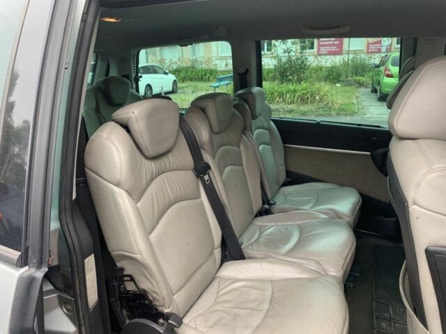 Серый Пежо 807, объемом двигателя 2.2 л и пробегом 350 тыс. км за 3800 $, фото 4 на Automoto.ua