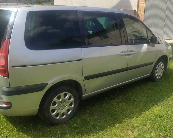 Серый Пежо 807, объемом двигателя 2 л и пробегом 334 тыс. км за 4000 $, фото 2 на Automoto.ua