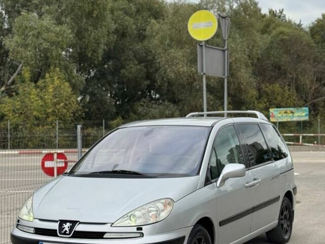 Сірий Пежо 807, об'ємом двигуна 2.2 л та пробігом 200 тис. км за 4500 $, фото 1 на Automoto.ua