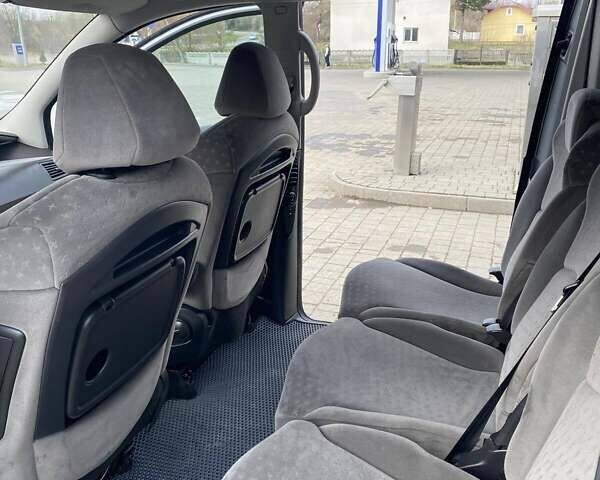 Серый Пежо 807, объемом двигателя 2 л и пробегом 295 тыс. км за 5200 $, фото 20 на Automoto.ua