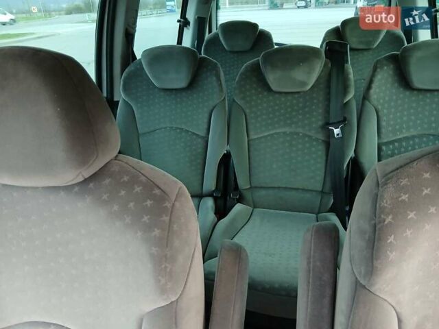 Серый Пежо 807, объемом двигателя 2 л и пробегом 295 тыс. км за 5200 $, фото 28 на Automoto.ua