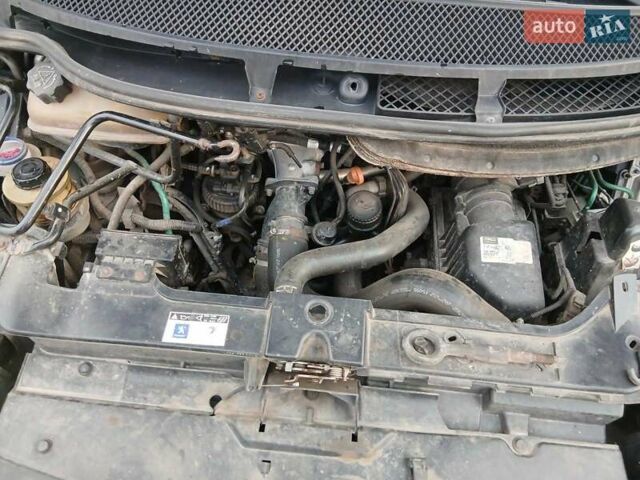 Серый Пежо 807, объемом двигателя 2 л и пробегом 295 тыс. км за 5200 $, фото 29 на Automoto.ua