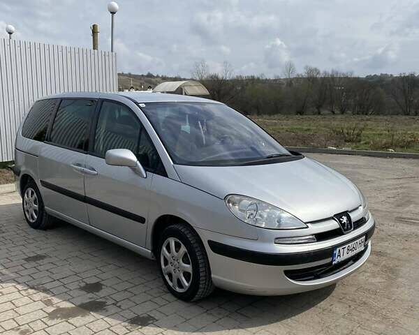 Серый Пежо 807, объемом двигателя 2 л и пробегом 295 тыс. км за 5200 $, фото 2 на Automoto.ua