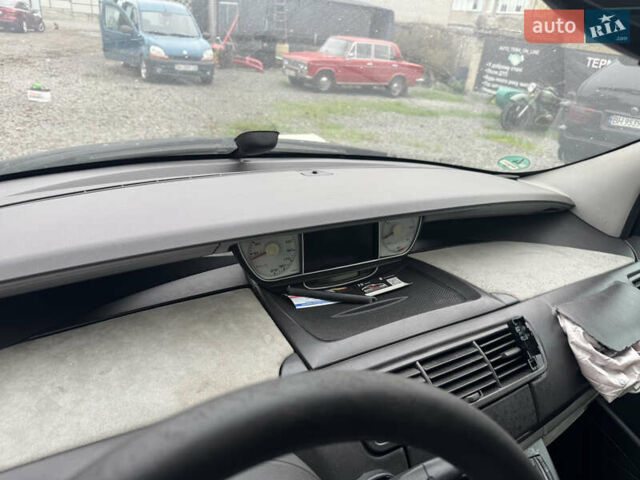 Серый Пежо 807, объемом двигателя 2 л и пробегом 230 тыс. км за 1850 $, фото 7 на Automoto.ua