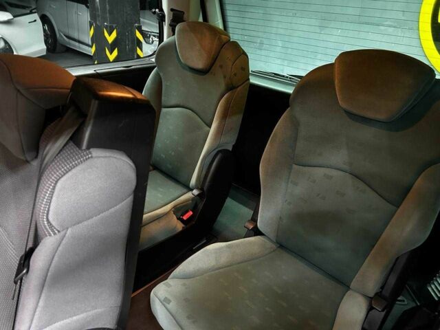 Сірий Пежо 807, об'ємом двигуна 2 л та пробігом 242 тис. км за 6300 $, фото 14 на Automoto.ua