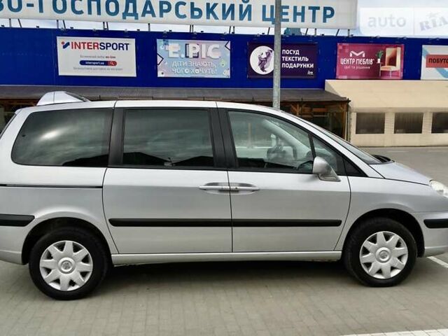 Сірий Пежо 807, об'ємом двигуна 2 л та пробігом 198 тис. км за 4500 $, фото 1 на Automoto.ua