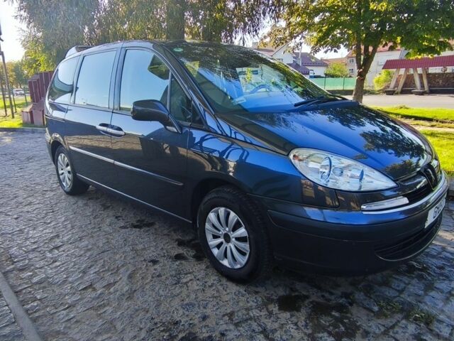 Серый Пежо 807, объемом двигателя 2 л и пробегом 350 тыс. км за 5800 $, фото 1 на Automoto.ua