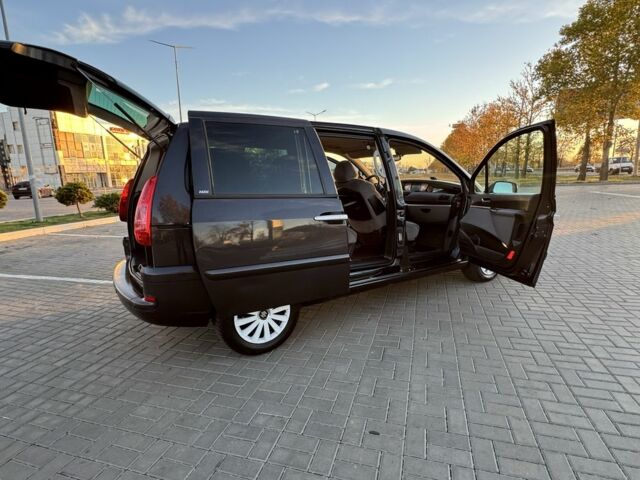 Сірий Пежо 807, об'ємом двигуна 2 л та пробігом 264 тис. км за 3199 $, фото 19 на Automoto.ua