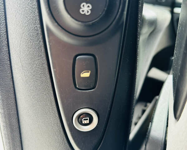 Серый Пежо 807, объемом двигателя 2 л и пробегом 206 тыс. км за 6850 $, фото 39 на Automoto.ua