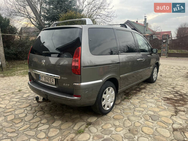 Серый Пежо 807, объемом двигателя 2 л и пробегом 300 тыс. км за 5900 $, фото 9 на Automoto.ua
