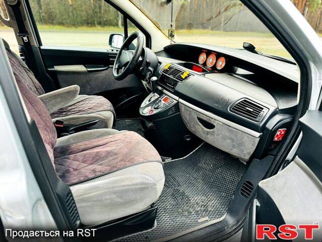 Сірий Пежо 807, об'ємом двигуна 2.2 л та пробігом 150 тис. км за 8500 $, фото 5 на Automoto.ua