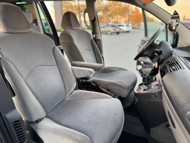 Сірий Пежо 807, об'ємом двигуна 2 л та пробігом 264 тис. км за 3199 $, фото 13 на Automoto.ua