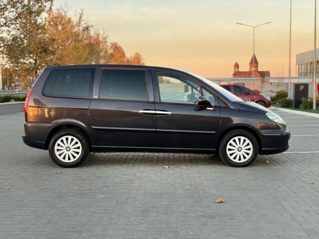 Сірий Пежо 807, об'ємом двигуна 2 л та пробігом 264 тис. км за 3199 $, фото 12 на Automoto.ua