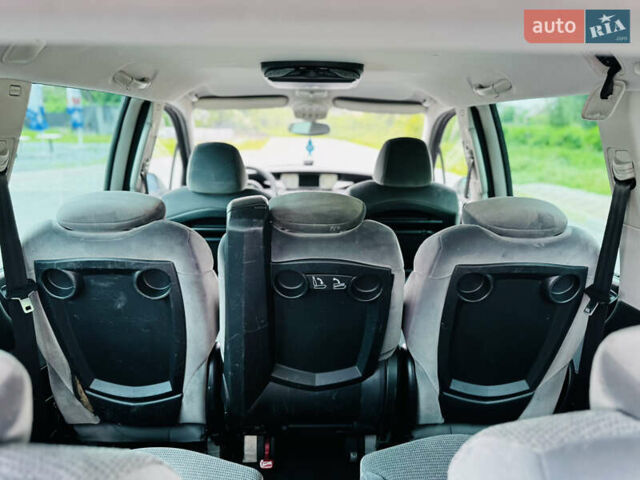 Серый Пежо 807, объемом двигателя 2 л и пробегом 206 тыс. км за 6850 $, фото 23 на Automoto.ua