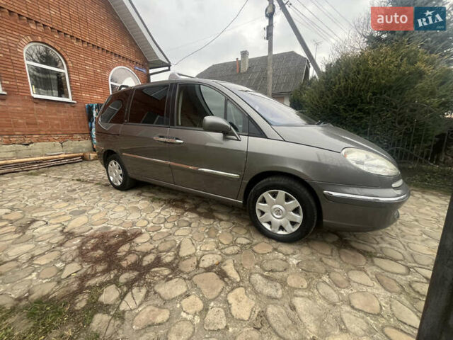 Серый Пежо 807, объемом двигателя 2 л и пробегом 300 тыс. км за 5900 $, фото 12 на Automoto.ua