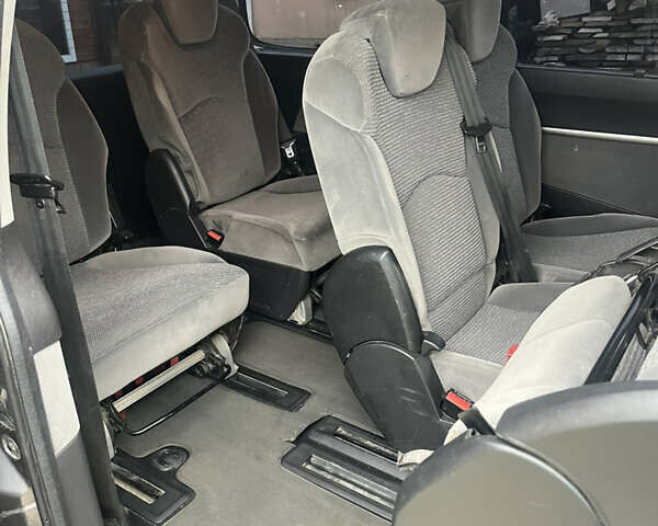 Серый Пежо 807, объемом двигателя 2 л и пробегом 300 тыс. км за 5900 $, фото 15 на Automoto.ua