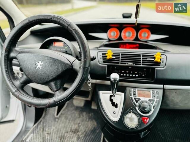 Серый Пежо 807, объемом двигателя 2.18 л и пробегом 155 тыс. км за 7500 $, фото 11 на Automoto.ua