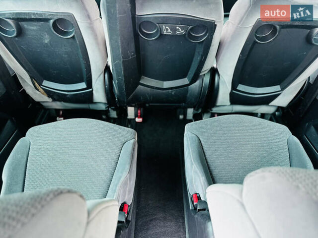 Серый Пежо 807, объемом двигателя 2 л и пробегом 206 тыс. км за 6850 $, фото 24 на Automoto.ua