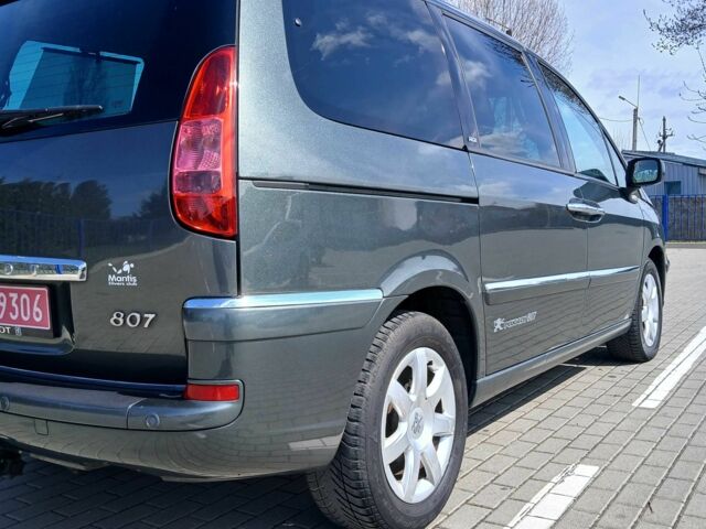 Серый Пежо 807, объемом двигателя 2 л и пробегом 334 тыс. км за 7300 $, фото 1 на Automoto.ua
