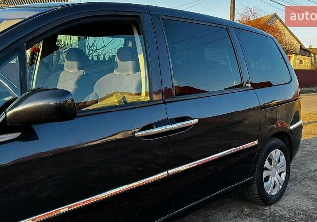 Сірий Пежо 807, об'ємом двигуна 2 л та пробігом 275 тис. км за 6700 $, фото 5 на Automoto.ua