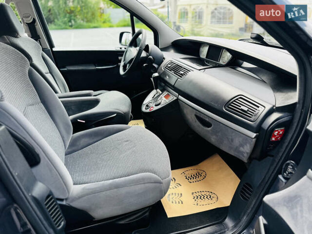 Серый Пежо 807, объемом двигателя 2 л и пробегом 206 тыс. км за 6850 $, фото 51 на Automoto.ua