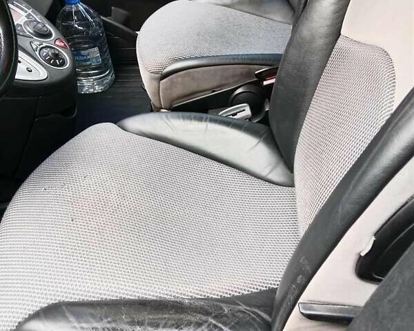 Серый Пежо 807, объемом двигателя 2.2 л и пробегом 240 тыс. км за 6800 $, фото 6 на Automoto.ua