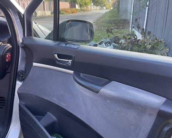 Серый Пежо 807, объемом двигателя 2.2 л и пробегом 290 тыс. км за 6000 $, фото 9 на Automoto.ua