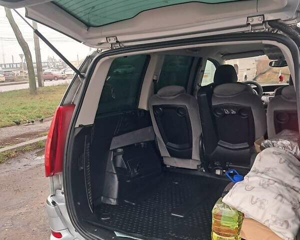 Сірий Пежо 807, об'ємом двигуна 2 л та пробігом 270 тис. км за 6200 $, фото 9 на Automoto.ua
