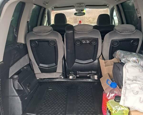 Сірий Пежо 807, об'ємом двигуна 2 л та пробігом 270 тис. км за 6200 $, фото 10 на Automoto.ua