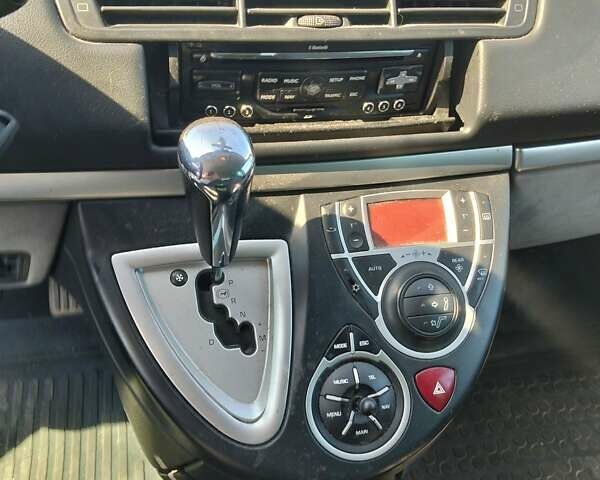 Серый Пежо 807, объемом двигателя 2 л и пробегом 271 тыс. км за 6000 $, фото 14 на Automoto.ua