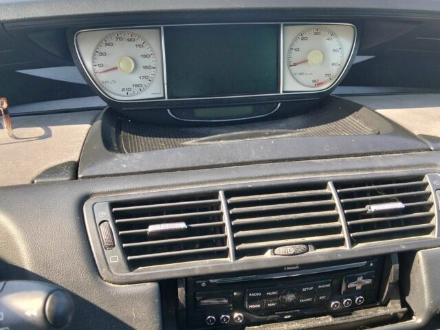 Сірий Пежо 807, об'ємом двигуна 2 л та пробігом 279 тис. км за 6100 $, фото 5 на Automoto.ua