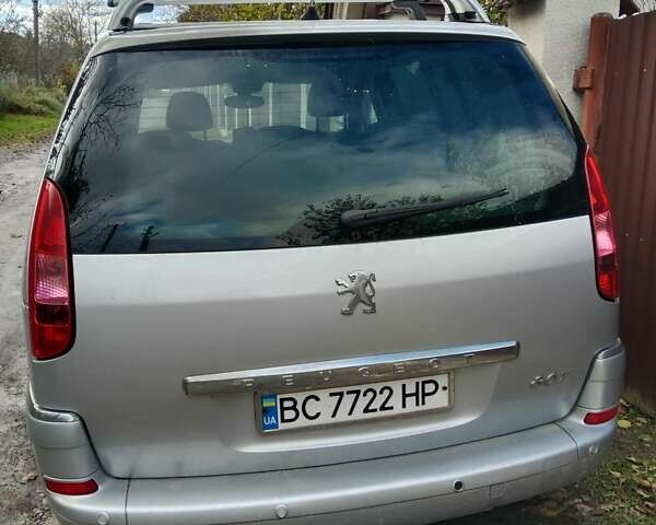 Серый Пежо 807, объемом двигателя 2.2 л и пробегом 240 тыс. км за 6800 $, фото 2 на Automoto.ua