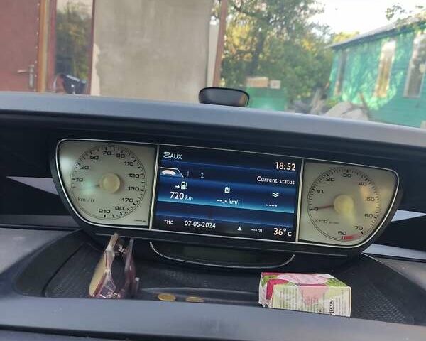 Серый Пежо 807, объемом двигателя 2 л и пробегом 271 тыс. км за 6000 $, фото 20 на Automoto.ua