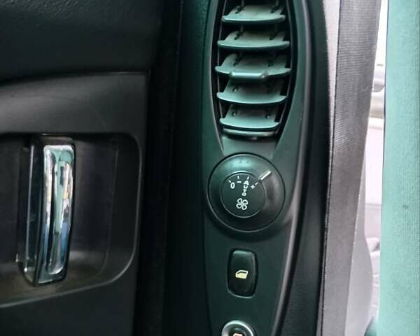 Сірий Пежо 807, об'ємом двигуна 2 л та пробігом 540 тис. км за 6000 $, фото 20 на Automoto.ua
