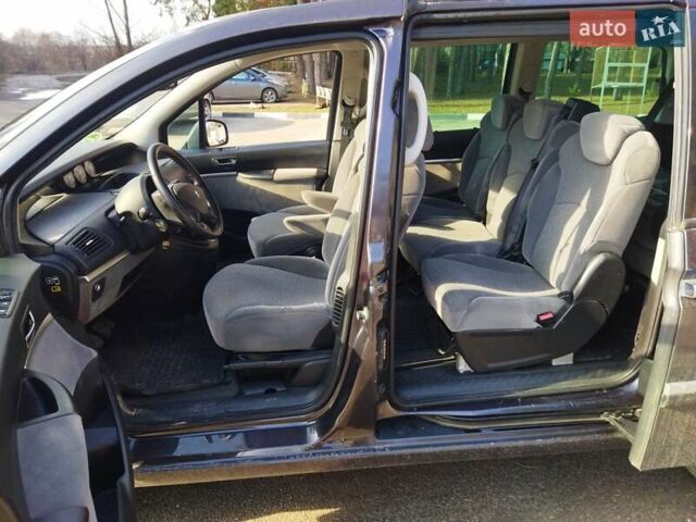 Серый Пежо 807, объемом двигателя 2 л и пробегом 259 тыс. км за 7000 $, фото 8 на Automoto.ua