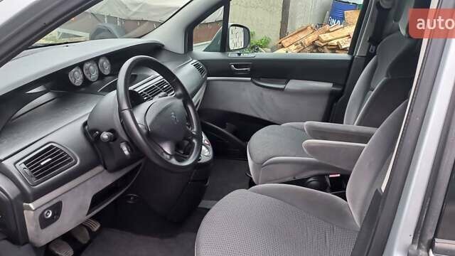 Сірий Пежо 807, об'ємом двигуна 2 л та пробігом 195 тис. км за 6900 $, фото 13 на Automoto.ua