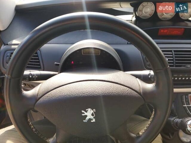 Серый Пежо 807, объемом двигателя 2 л и пробегом 259 тыс. км за 7000 $, фото 15 на Automoto.ua