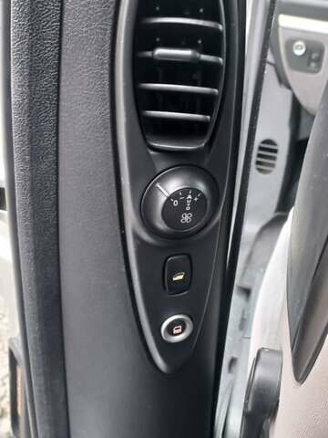 Сірий Пежо 807, об'ємом двигуна 2 л та пробігом 195 тис. км за 6900 $, фото 15 на Automoto.ua