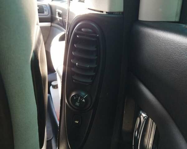 Серый Пежо 807, объемом двигателя 2 л и пробегом 259 тыс. км за 7000 $, фото 20 на Automoto.ua