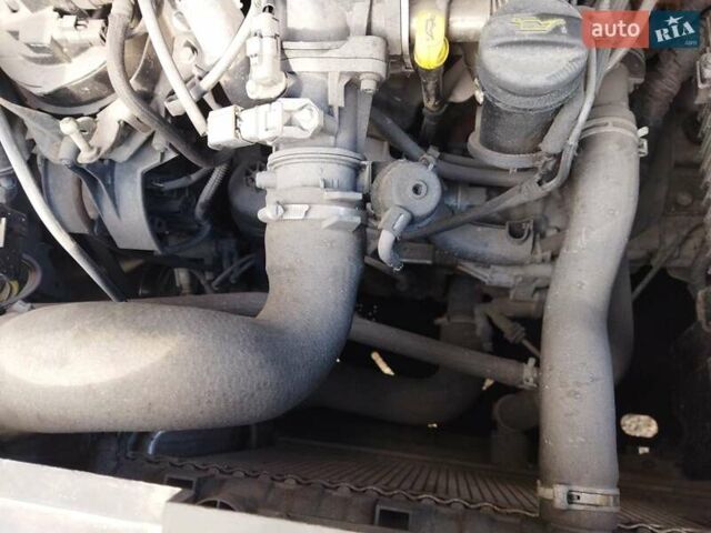 Серый Пежо 807, объемом двигателя 2 л и пробегом 259 тыс. км за 7000 $, фото 28 на Automoto.ua