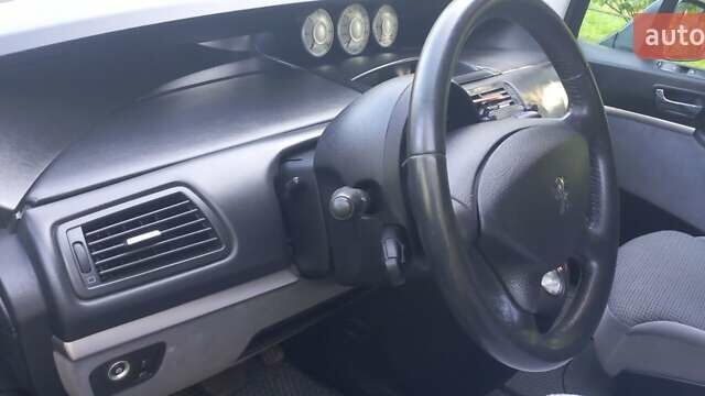 Серый Пежо 807, объемом двигателя 2 л и пробегом 265 тыс. км за 9000 $, фото 14 на Automoto.ua