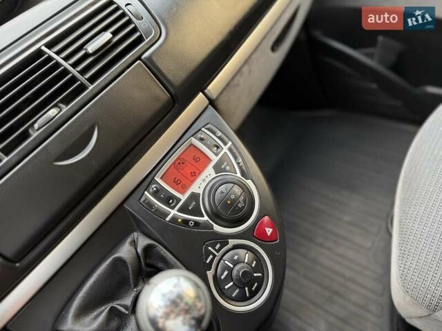 Серый Пежо 807, объемом двигателя 2 л и пробегом 195 тыс. км за 7250 $, фото 46 на Automoto.ua