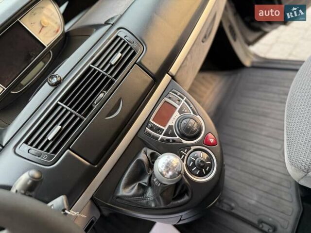 Серый Пежо 807, объемом двигателя 2 л и пробегом 195 тыс. км за 7250 $, фото 45 на Automoto.ua