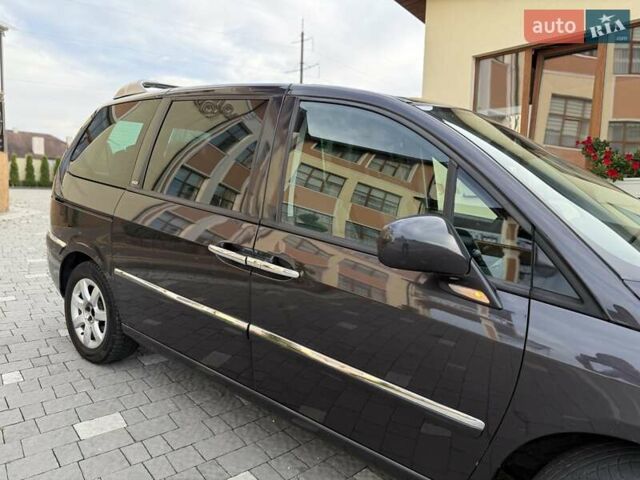 Серый Пежо 807, объемом двигателя 2 л и пробегом 195 тыс. км за 7250 $, фото 31 на Automoto.ua