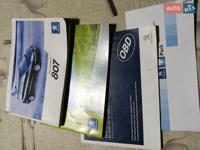 Серый Пежо 807, объемом двигателя 2 л и пробегом 259 тыс. км за 7000 $, фото 1 на Automoto.ua