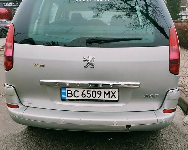 Серый Пежо 807, объемом двигателя 2 л и пробегом 248 тыс. км за 7000 $, фото 2 на Automoto.ua