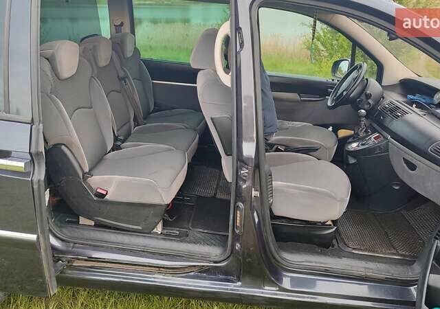 Серый Пежо 807, объемом двигателя 2 л и пробегом 230 тыс. км за 7745 $, фото 7 на Automoto.ua